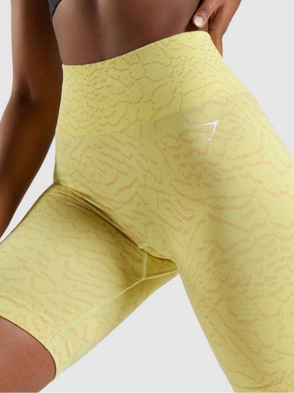 Gymshark EUC Adapt animal print High-Waist Biker Shorts/ medium/ firefly yellow
